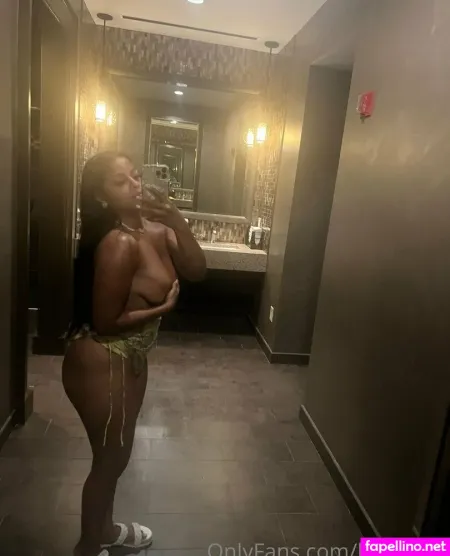 Livwillson OnlyFans Thumbnail #xc8GApJgrt