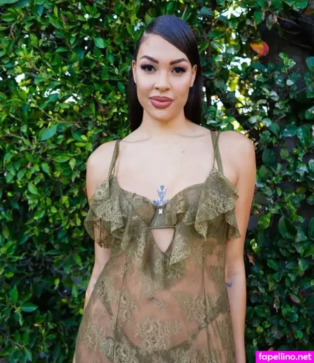 Liz Cambage 1 OnlyFans Thumbnail #39nMwtBDiU