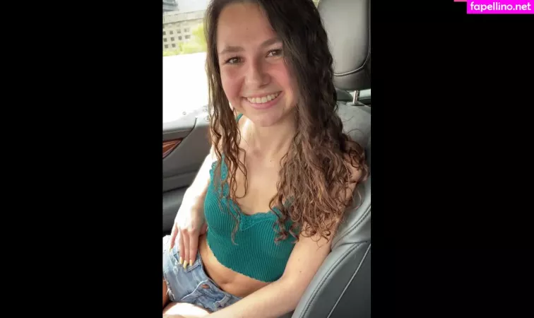 Liz Jordan 1 OnlyFans Thumbnail #4LYfTcig99