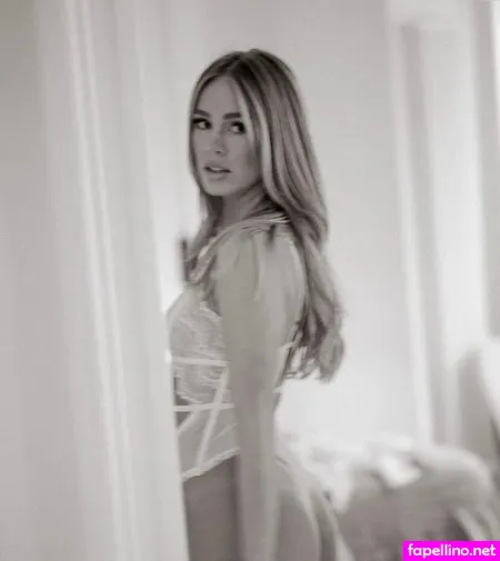 Liz Kaeber OnlyFans Thumbnail #ujfdT7iHp1