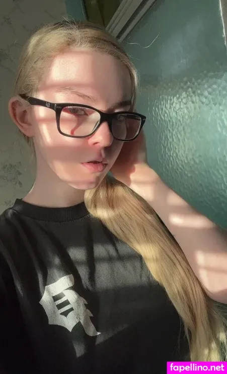 Liz Leblanc OnlyFans Thumbnail #1REATrn64A