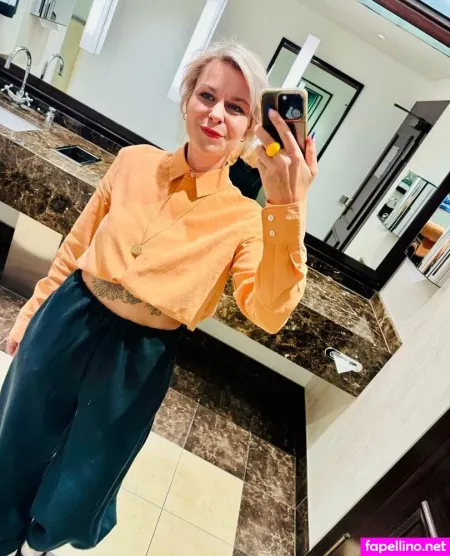 Liz Van K OnlyFans Thumbnail #0Jixq3Hssp