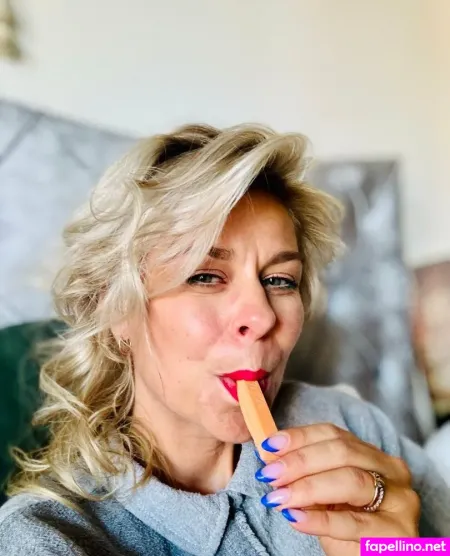 Liz Van K OnlyFans Thumbnail #47sC8U3k3w