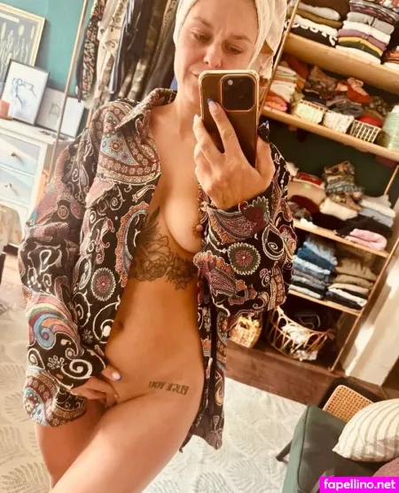 Liz Van K OnlyFans Thumbnail #8GlX1BfntL