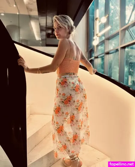 Liz Van K Main Profile Photo