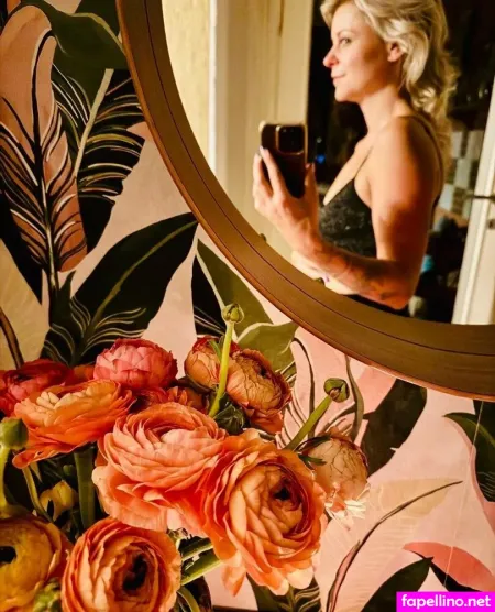 Liz Van K OnlyFans Thumbnail #cWCU2Kbxcg