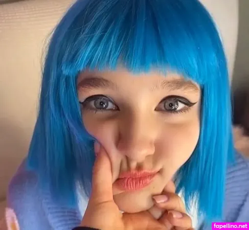 Liza Anokhina OnlyFans Thumbnail #edkL5NQnKq