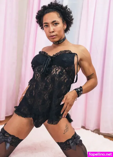 Liza Belle OnlyFans Thumbnail #Cg6T7F9bYs