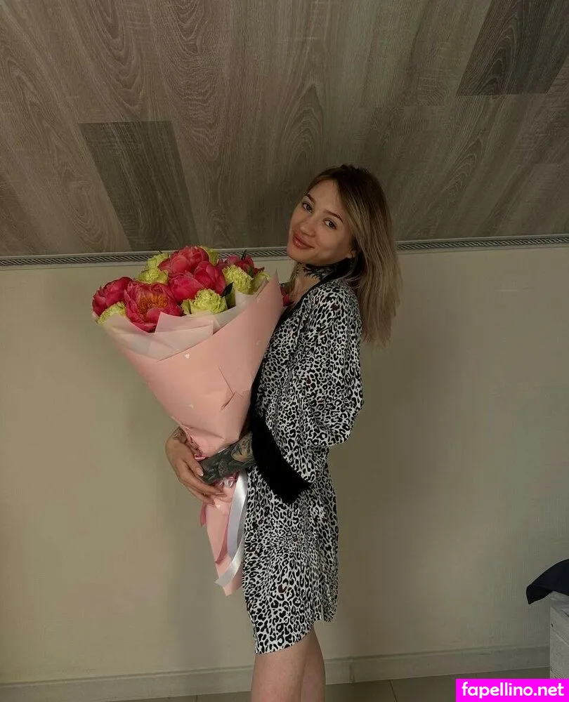 Elisabeth, liza_bet, lizabeth.rebecca Nude Leaked OnlyFans Photo #H2VVEIlptP