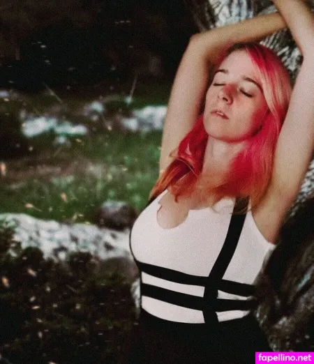 Liza Grimm OnlyFans Thumbnail #Gp1UpqTpAq