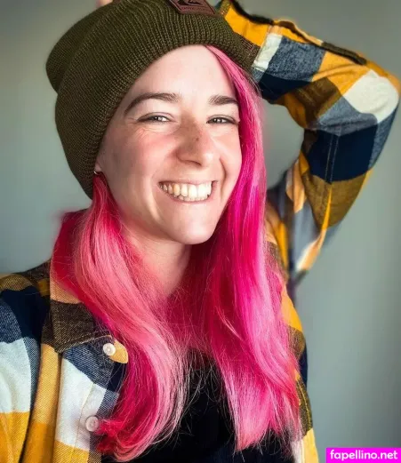 Liza Grimm OnlyFans Thumbnail #OSD5NzpsN9