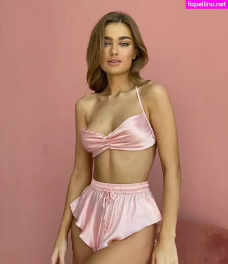 Liza Martynchik OnlyFans Thumbnail #2voNFDEcxN