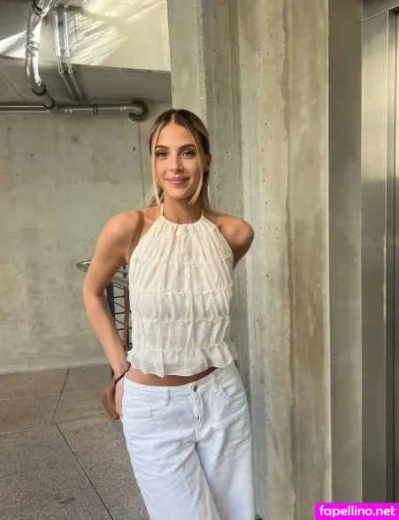 Liza Weidemann OnlyFans Thumbnail #izARK4cfh7