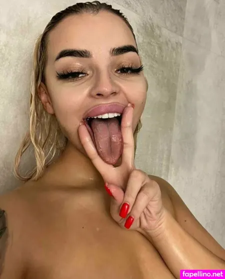 Lizaavovk 444 OnlyFans Thumbnail #WIgRu7SHq3