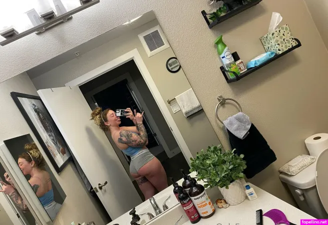 Lizanne1995 OnlyFans Thumbnail #BtxBRGmKng