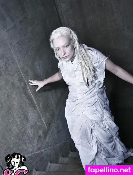 Lizarose OnlyFans Thumbnail #9T2uhyT60d