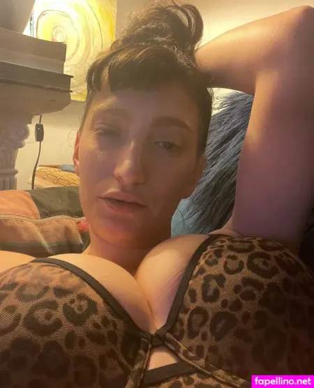 Lizharveynsfw OnlyFans Thumbnail #AvI1iE61KG