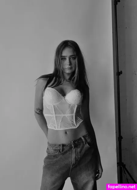 Lizjxnhsn OnlyFans Thumbnail #E1uj1tFWAf