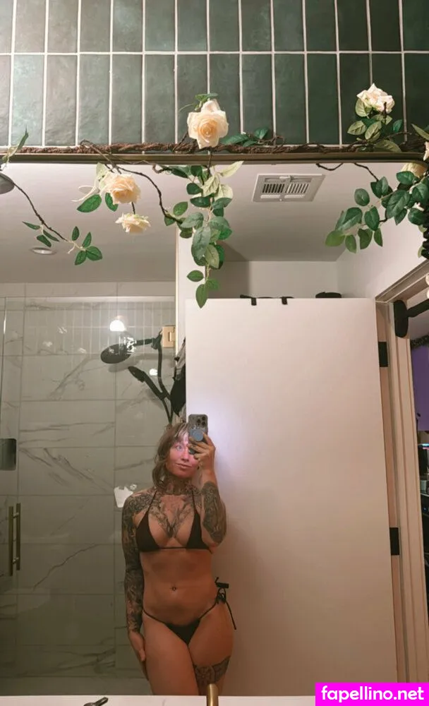 lizlovelive_, lizlovelive_1995 Nude Leaked OnlyFans Photo #7dgRWGcKzZ