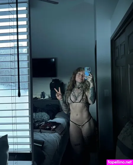 Lizlovelive 1995 OnlyFans Thumbnail #96DXKIMEYc