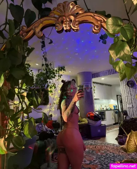 Lizlovelive 1995 OnlyFans Thumbnail #RToPYhCJLf