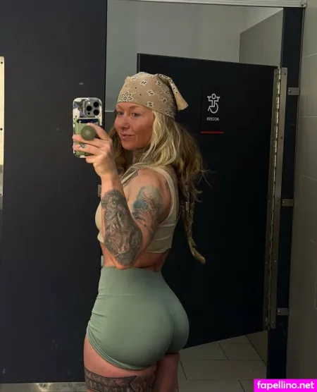 Lizlovelive 1995 OnlyFans Thumbnail #ZxzYVVnB7D