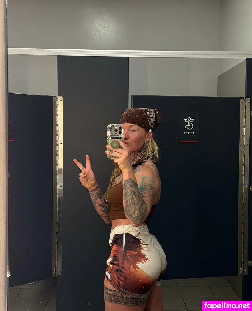 lizlovelive_, lizlovelive_1995 Nude Leaked OnlyFans Photo #o4gMIwLPfl