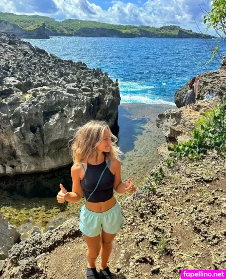 Liztravels 1 OnlyFans Thumbnail #R05Fv9dzUz