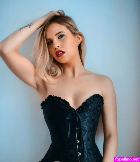 Lizz Bnx OnlyFans Thumbnail #NnkN9swJjb