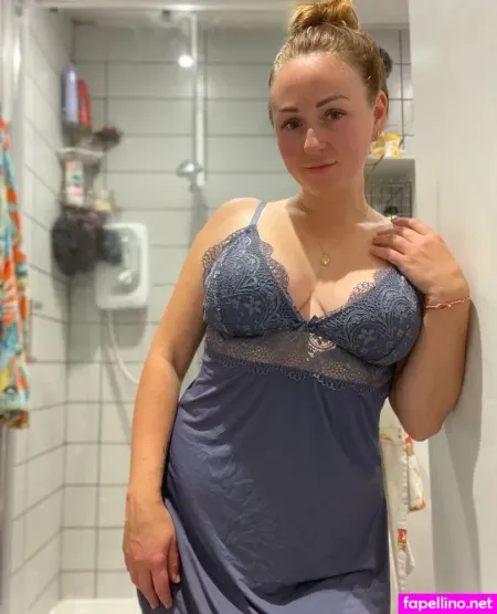 Lizzie Beth 20 OnlyFans Thumbnail #HLibiuUEoa