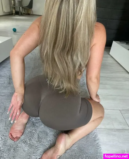 Lizzie Grey 3 OnlyFans Thumbnail #bbFfvMzyKS