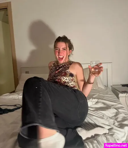 Lizzie Sennott OnlyFans Thumbnail #dQzbH3TUVM