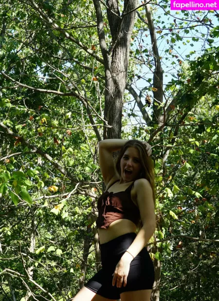 Lizzieconrad OnlyFans Thumbnail #sIuWrMbNg9
