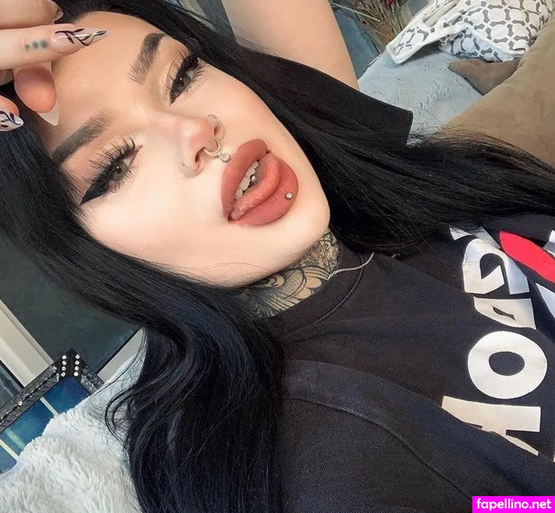 , lizzieesze, lizzieexo Nude Leaked OnlyFans Photo #C39AS6Ean0