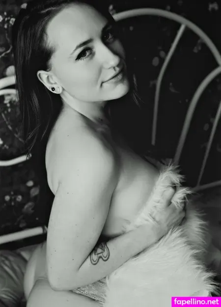 Lizzielovevip OnlyFans Thumbnail #i7RWUKqdQc