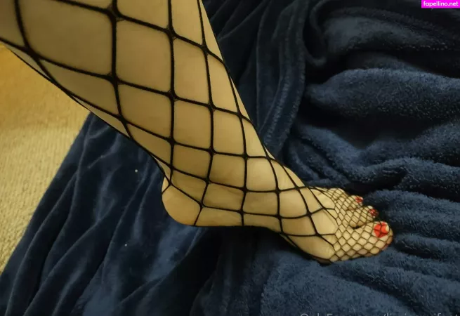 Lizziesexifeet OnlyFans Thumbnail #vksUPlzG4D