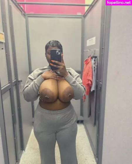 Lizziesoexotic OnlyFans Thumbnail #3ajtFJbgZF