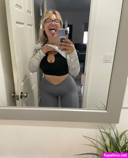 Lizzifromthebloc1 OnlyFans Thumbnail #e8dk3ndOAF