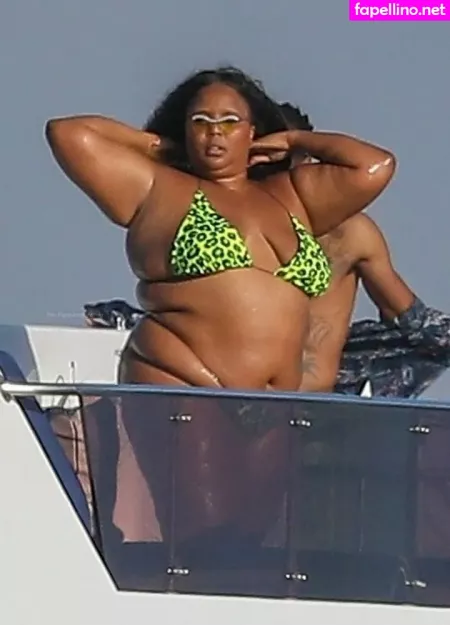 Lizzo OnlyFans Thumbnail #KRiGIFJ9Iy