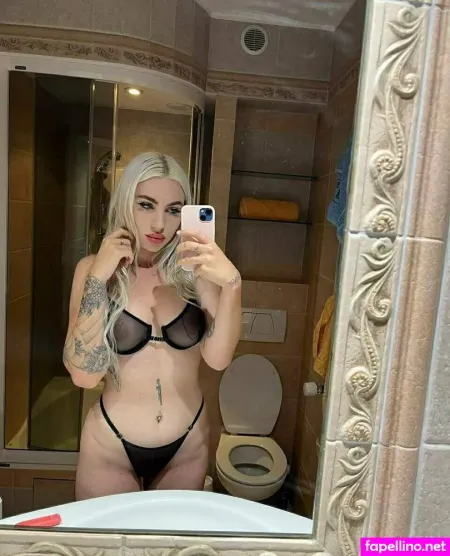 Lizzy Blonde OnlyFans Thumbnail #0Vy9fkDA7g