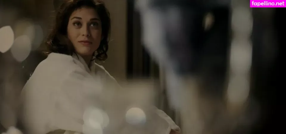 Lizzy Caplan OnlyFans Thumbnail #5khnAACwRh