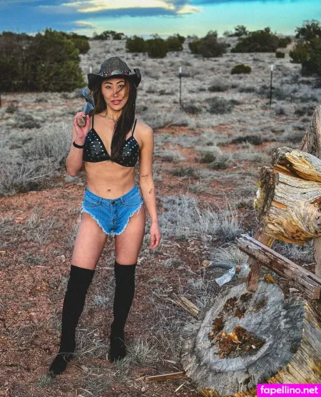 Lizzy Capri OnlyFans Thumbnail #e8shIEIDBV