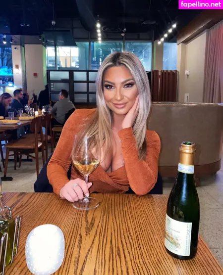 Lizzy Decologero OnlyFans Thumbnail #fRssq2Lw1b