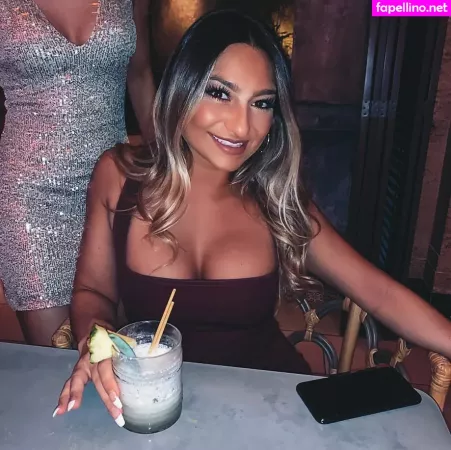 Lizzy Decologero OnlyFans Thumbnail #symMZ76CYl