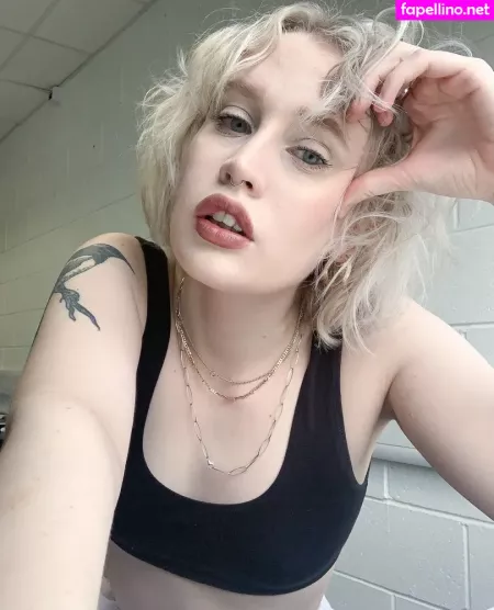 Lizzy Farrall OnlyFans Thumbnail #rlMIU96T4b