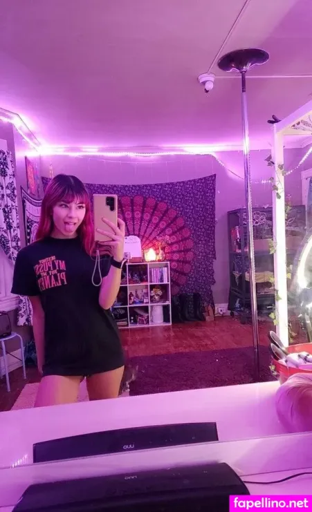 Lizzyhazefree OnlyFans Thumbnail #y1bux61cmB