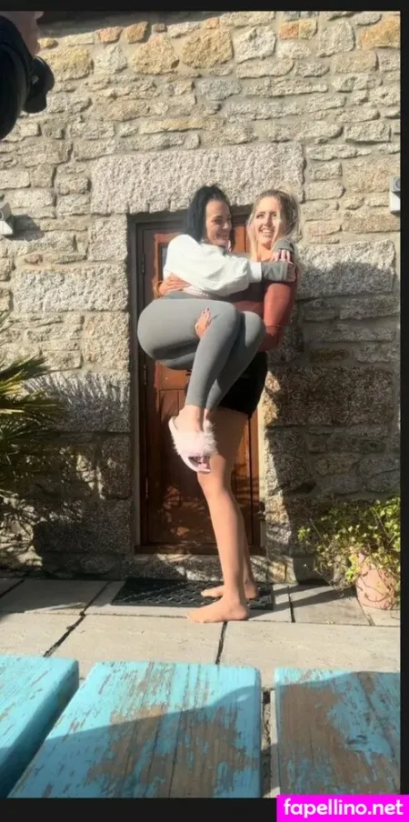 Lizzylonglegss OnlyFans Thumbnail #AqMoFlmQ8O