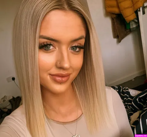 Lizzylonglegss OnlyFans Thumbnail #vuwIhD7lJ9