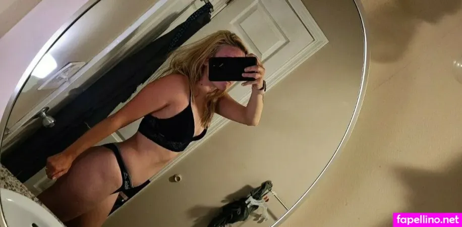 Lizzymariee094 OnlyFans Thumbnail #4Il6d9dqVy
