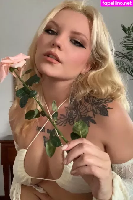 Lizzyrusso OnlyFans Thumbnail #3GkVw1IYwU